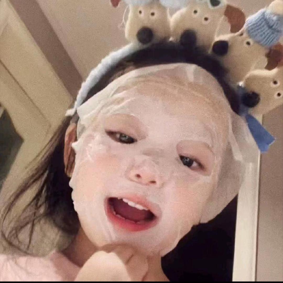 ᅠᅠᅠᅠᅠᅠ愛意