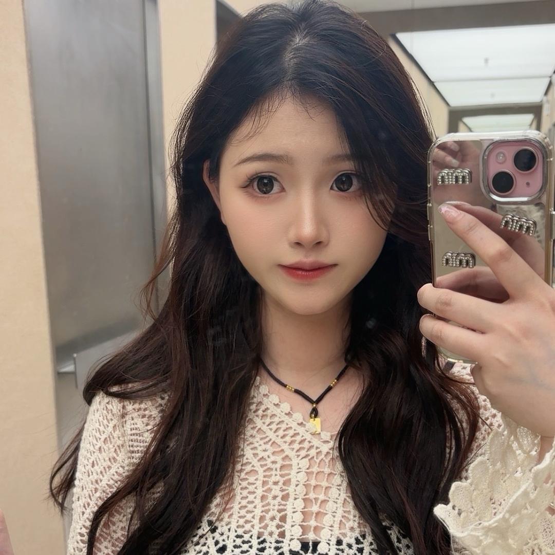 微微吃不饱的头像