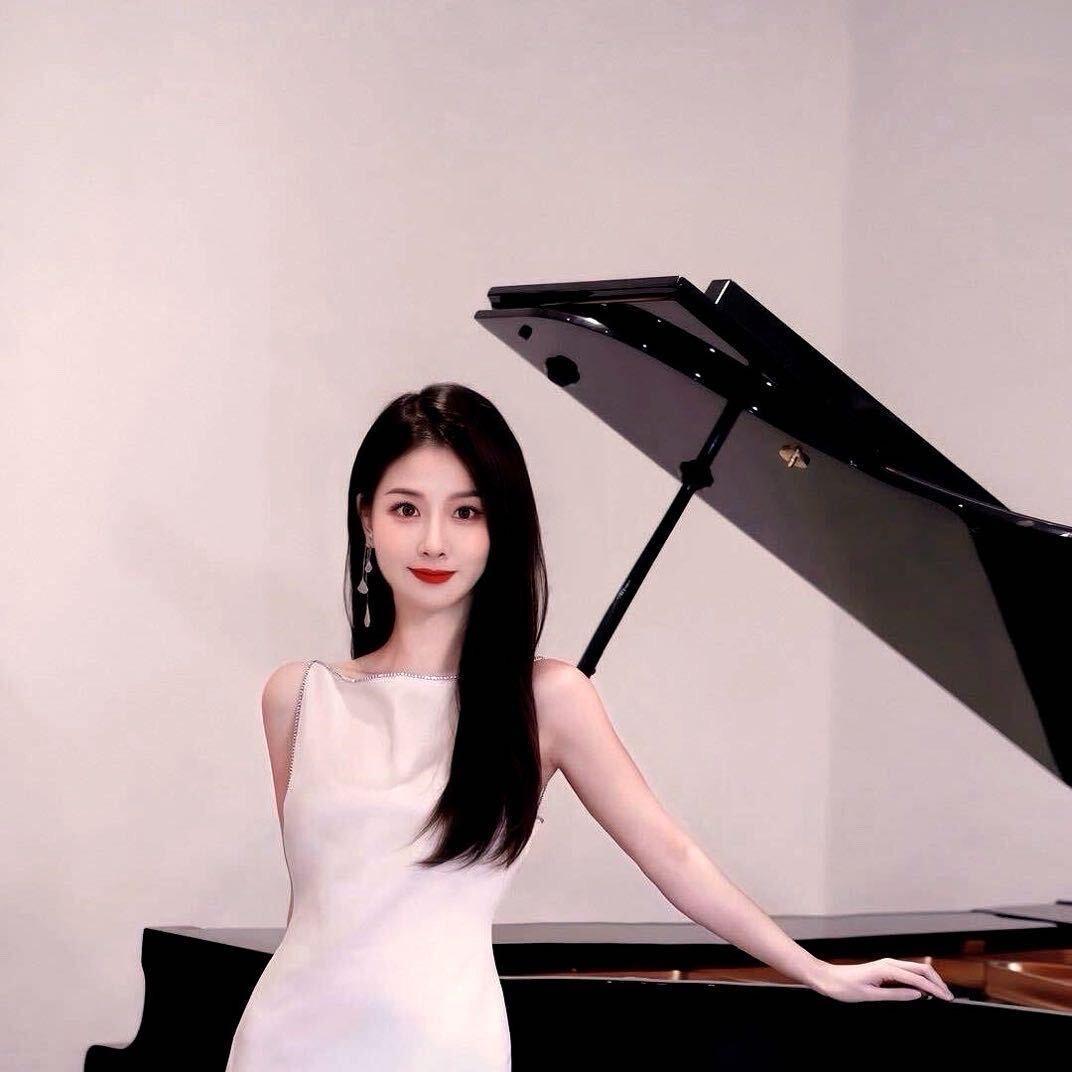 成都双流钢琴芳芳老师