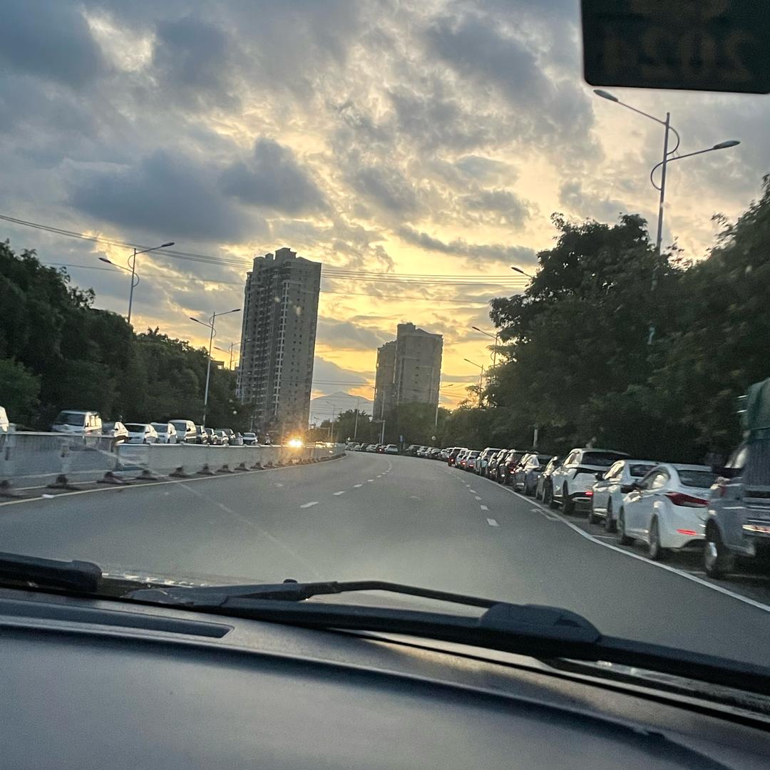我了个痘