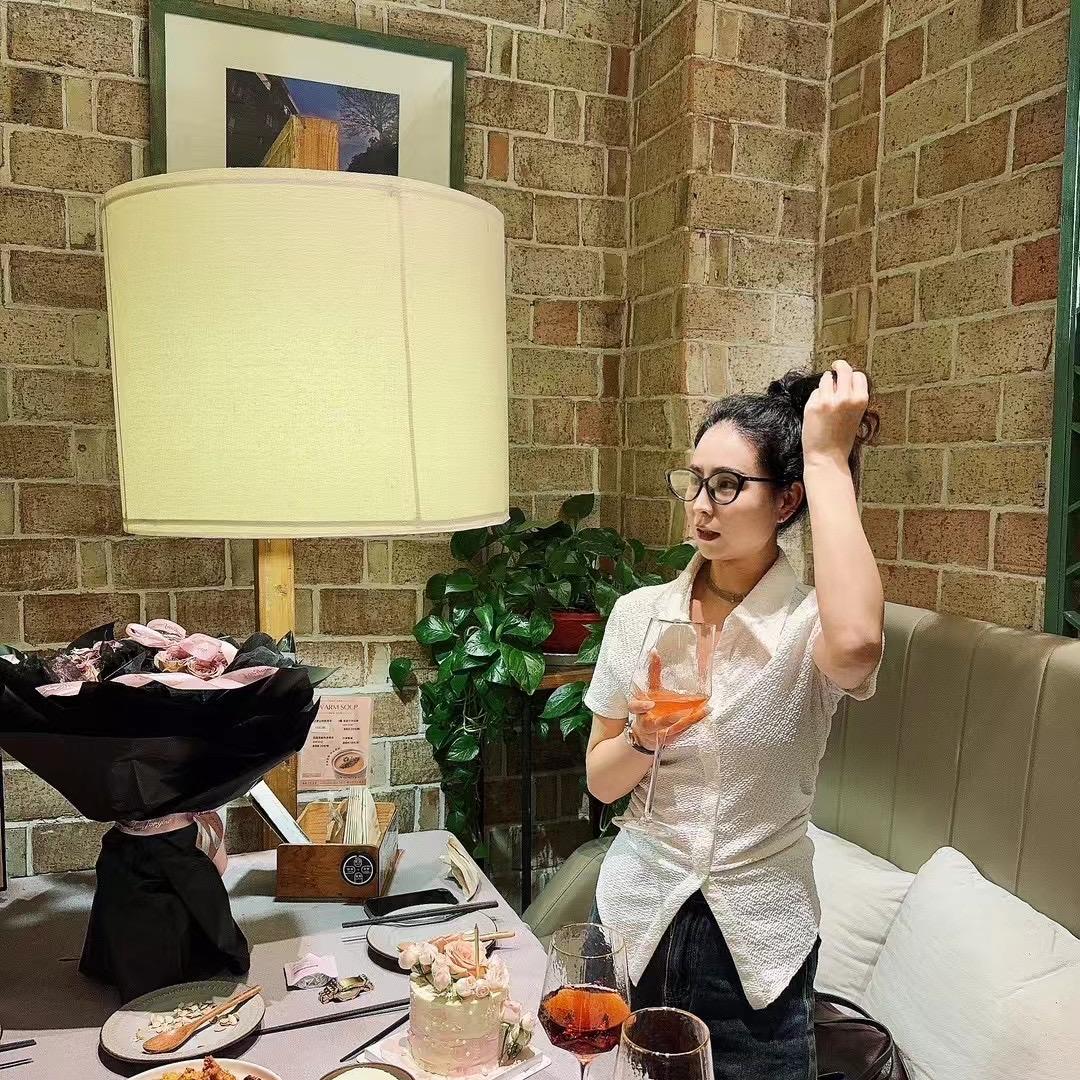 毛兰服装店