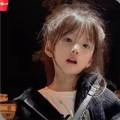 秋秋.