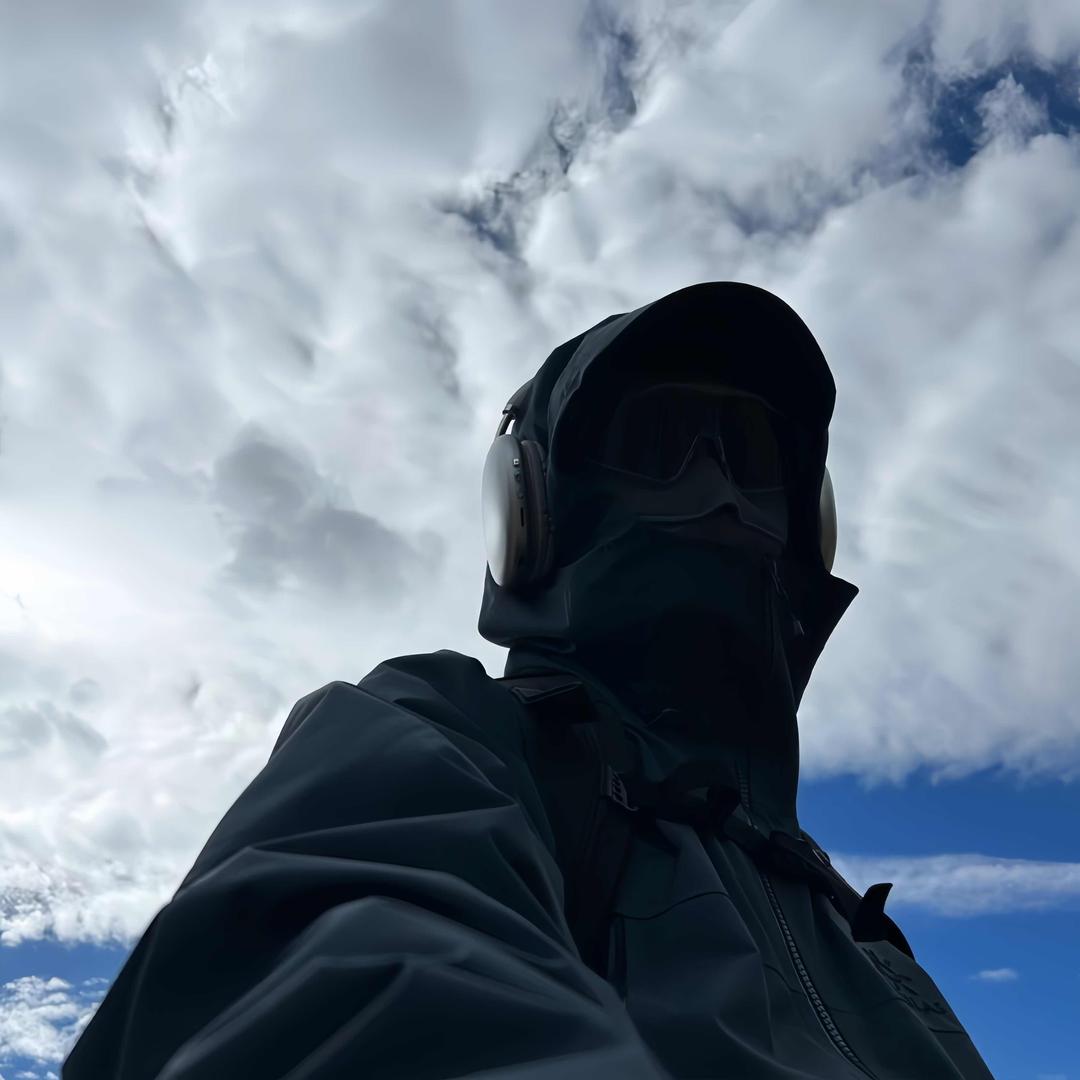 ￴￴￴ ￴ 雲傳