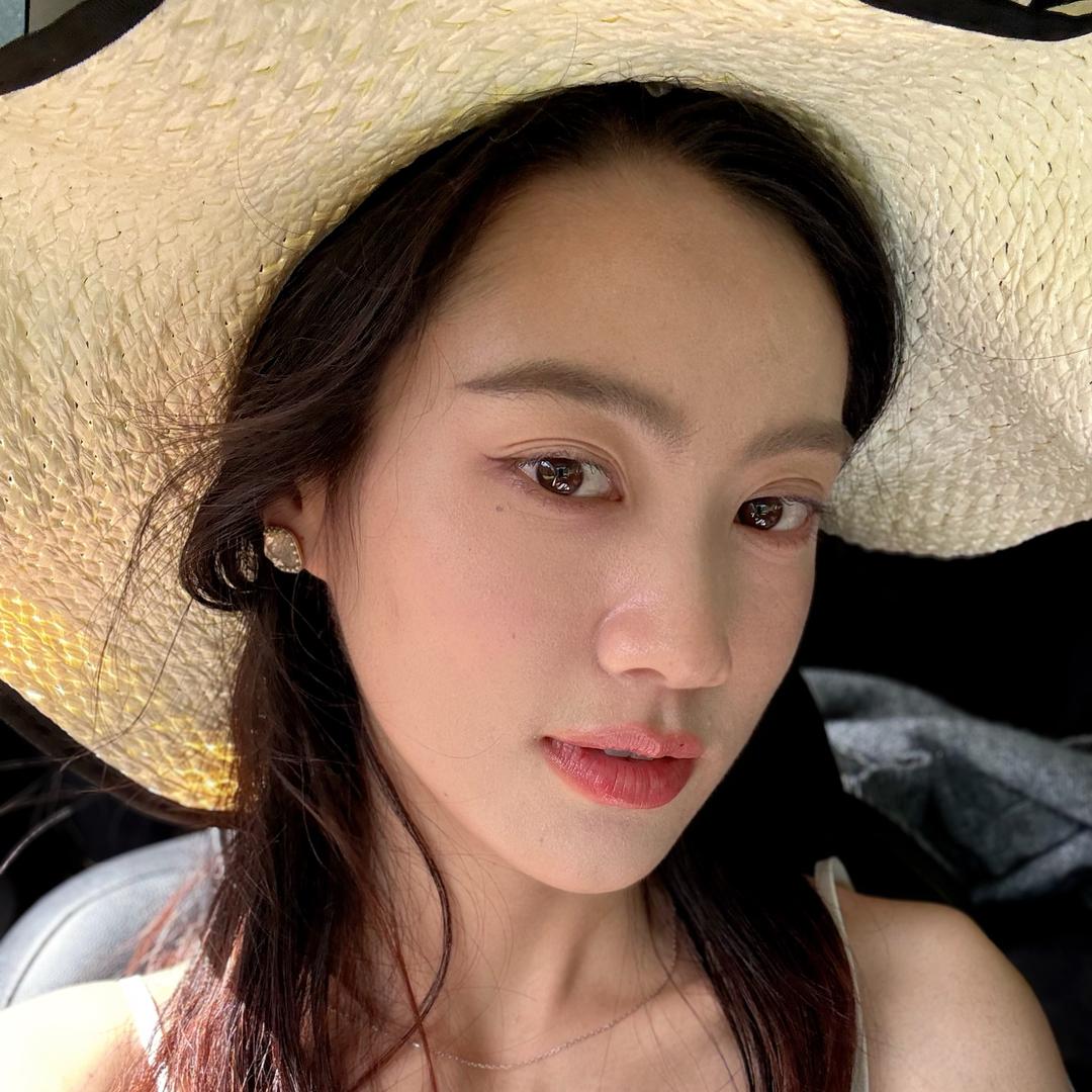 别摸我的婴儿肥