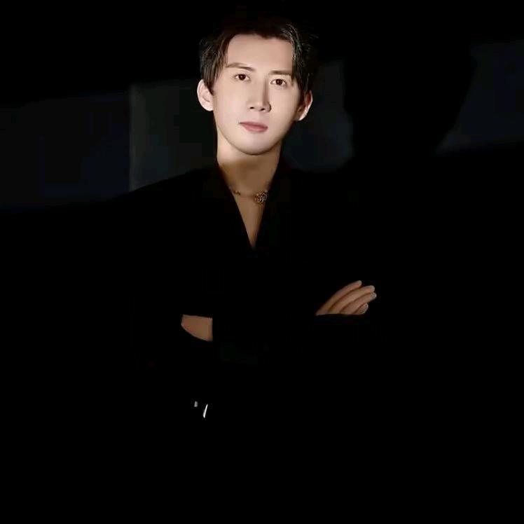 小小号☔️🌧️⬇️🪶