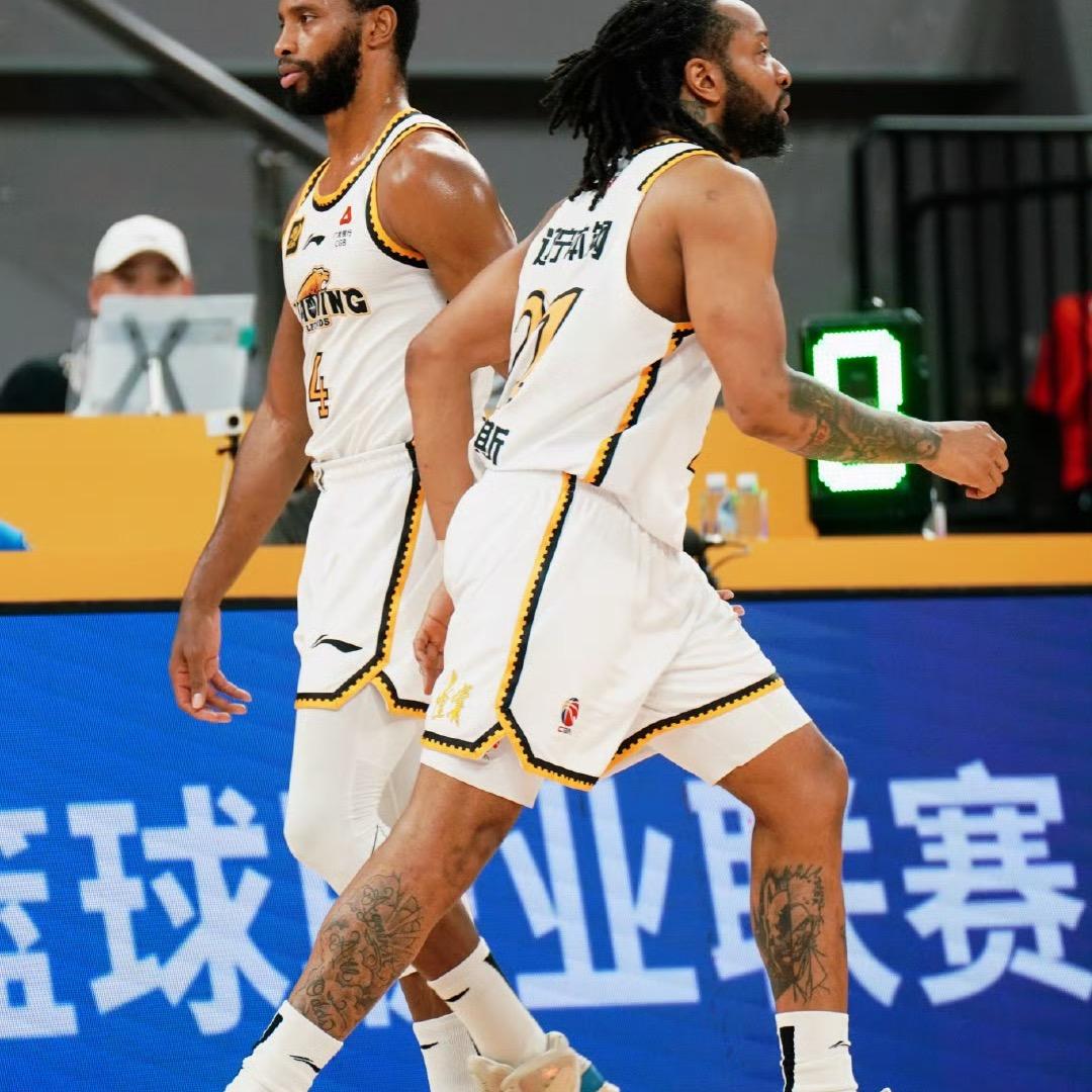 辽宁男篮加油