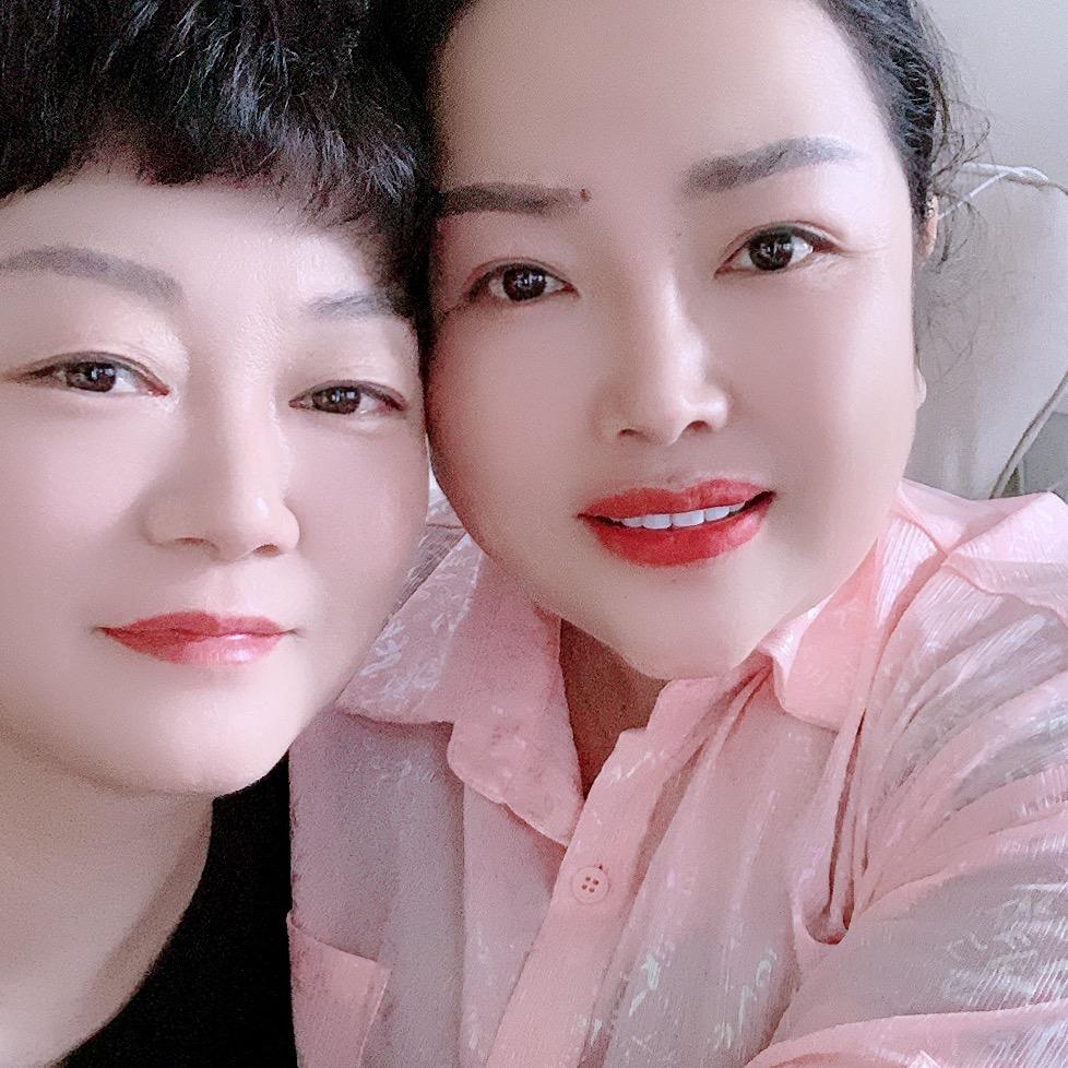 太阳🌅(张黎亲三嫂988）