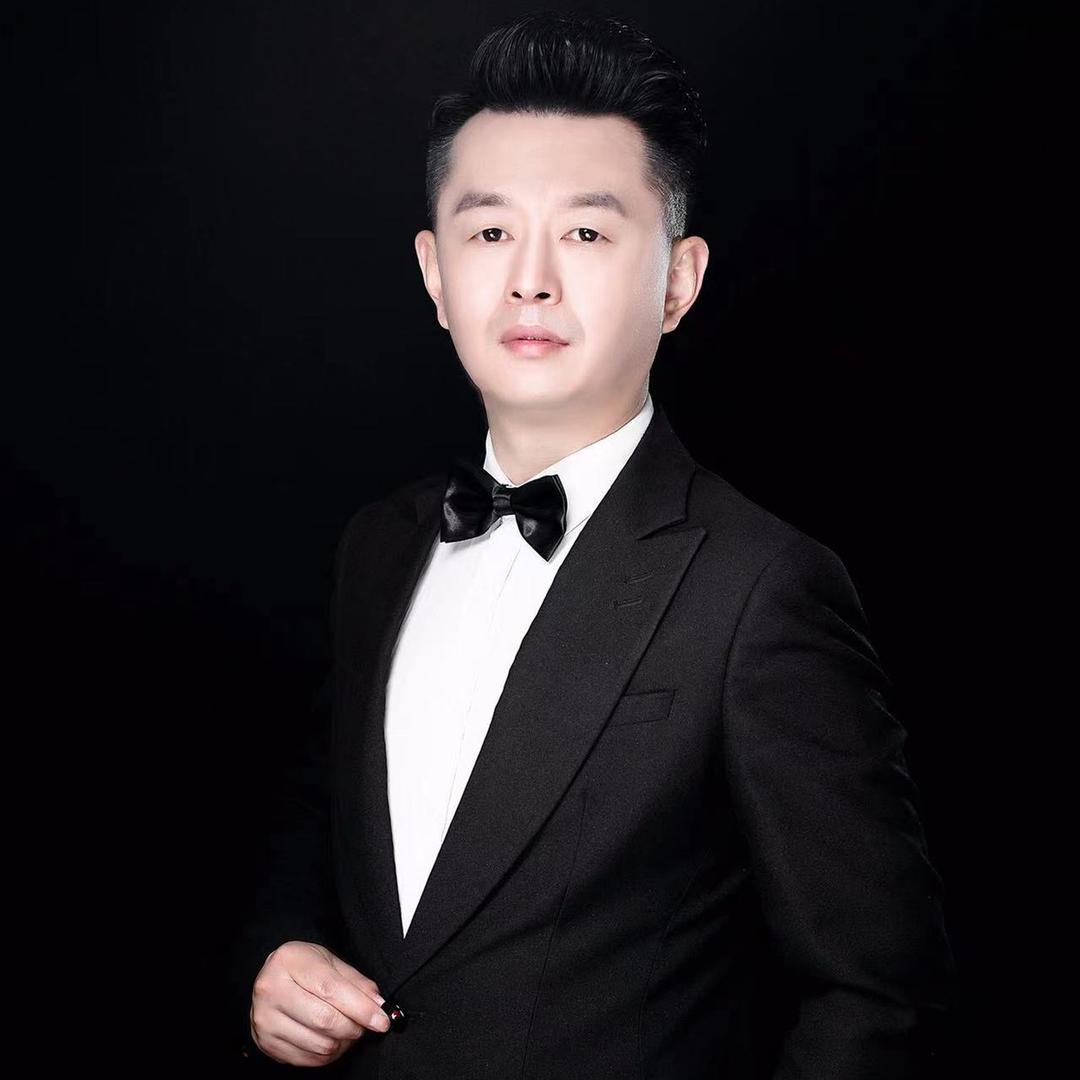 莱阳美屿阿斌剪短发