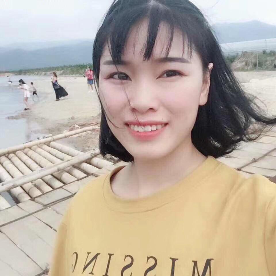 盈江优鲜多水果张妹