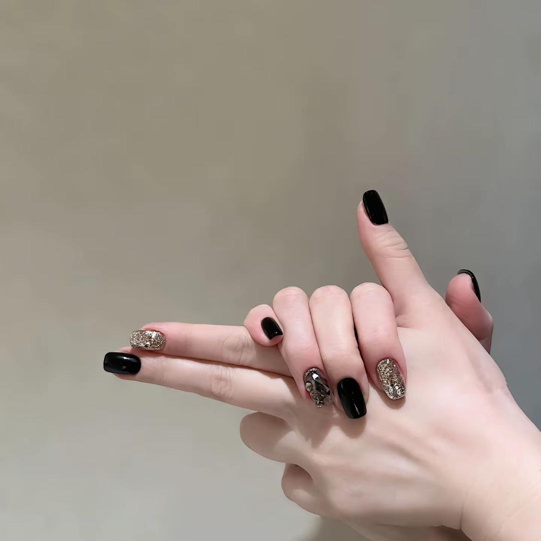 一个卖化州橘红的。