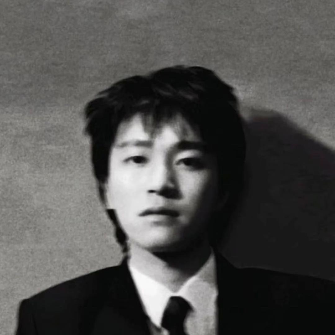 不见蛾眉只见经