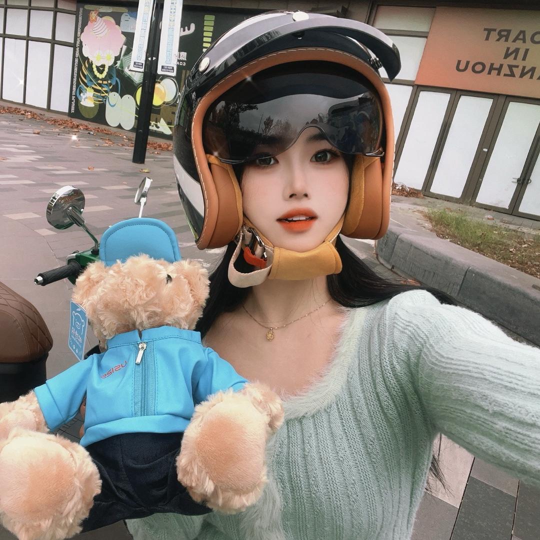 小野猫🏍️（接直播探店）