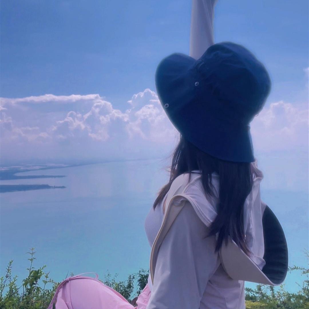 小柔情淡红色