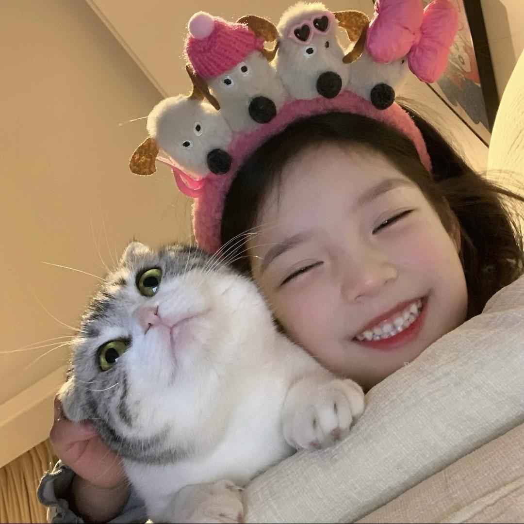 自信的小美.