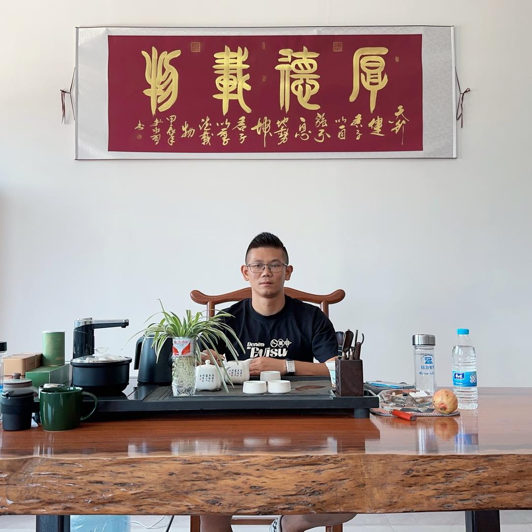佳运二手车邹夺