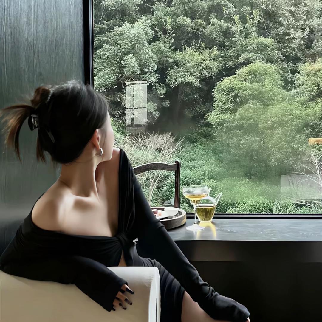 嗯 。