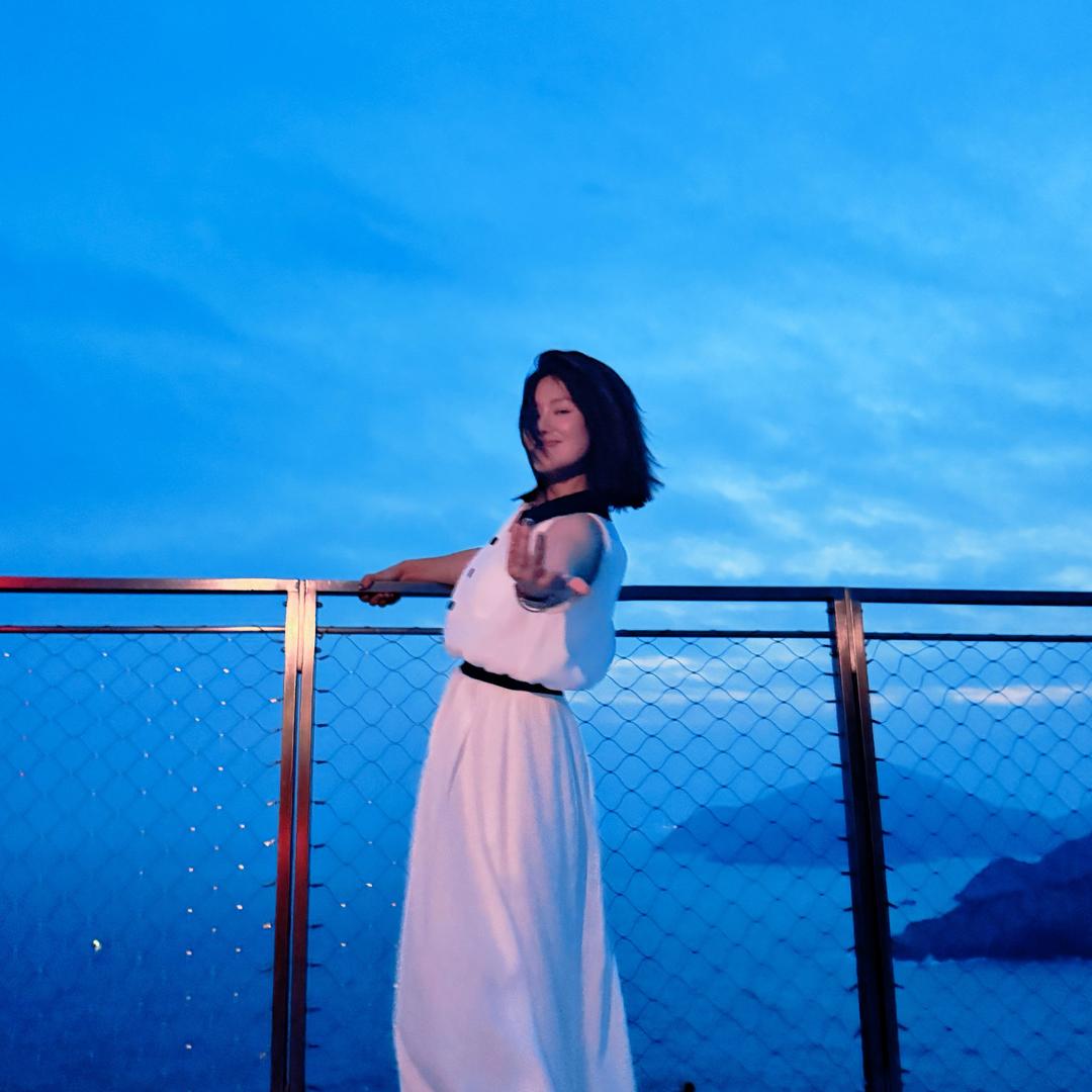 🌸爱跳舞的英语老师