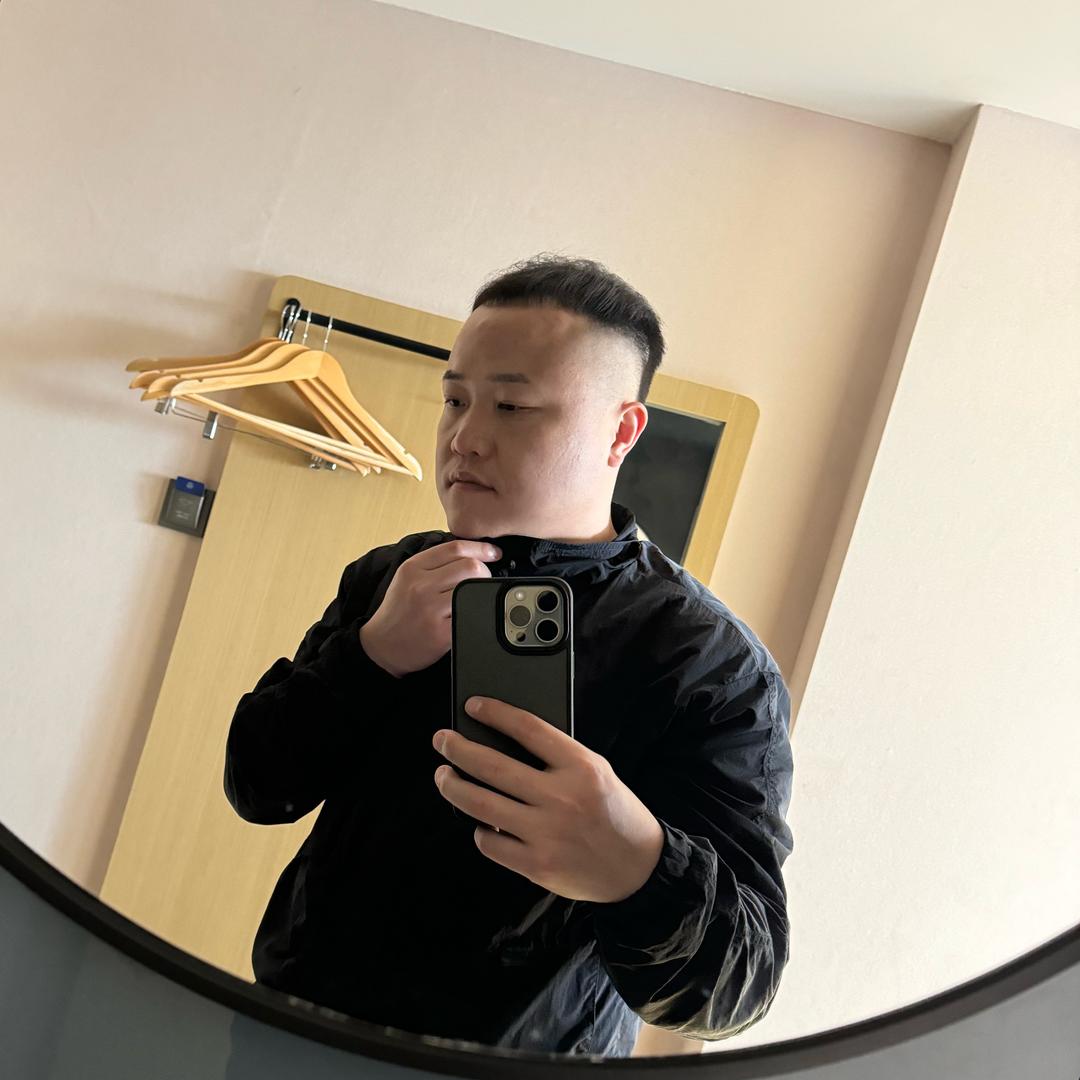 侯某某               ！