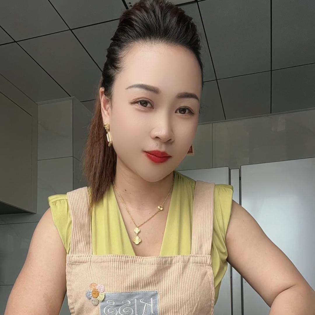 梅梅.