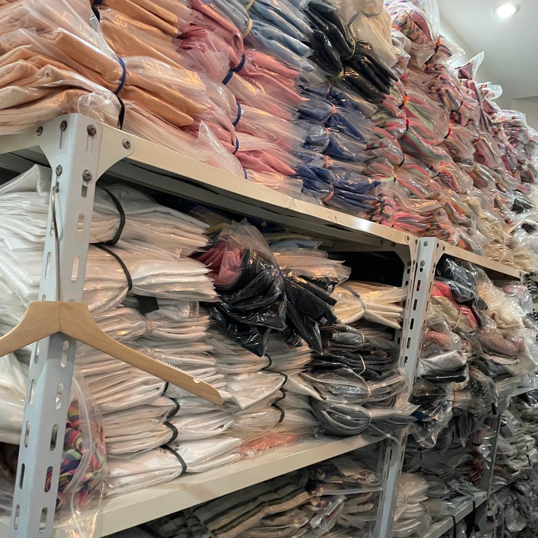 明路家的服装店