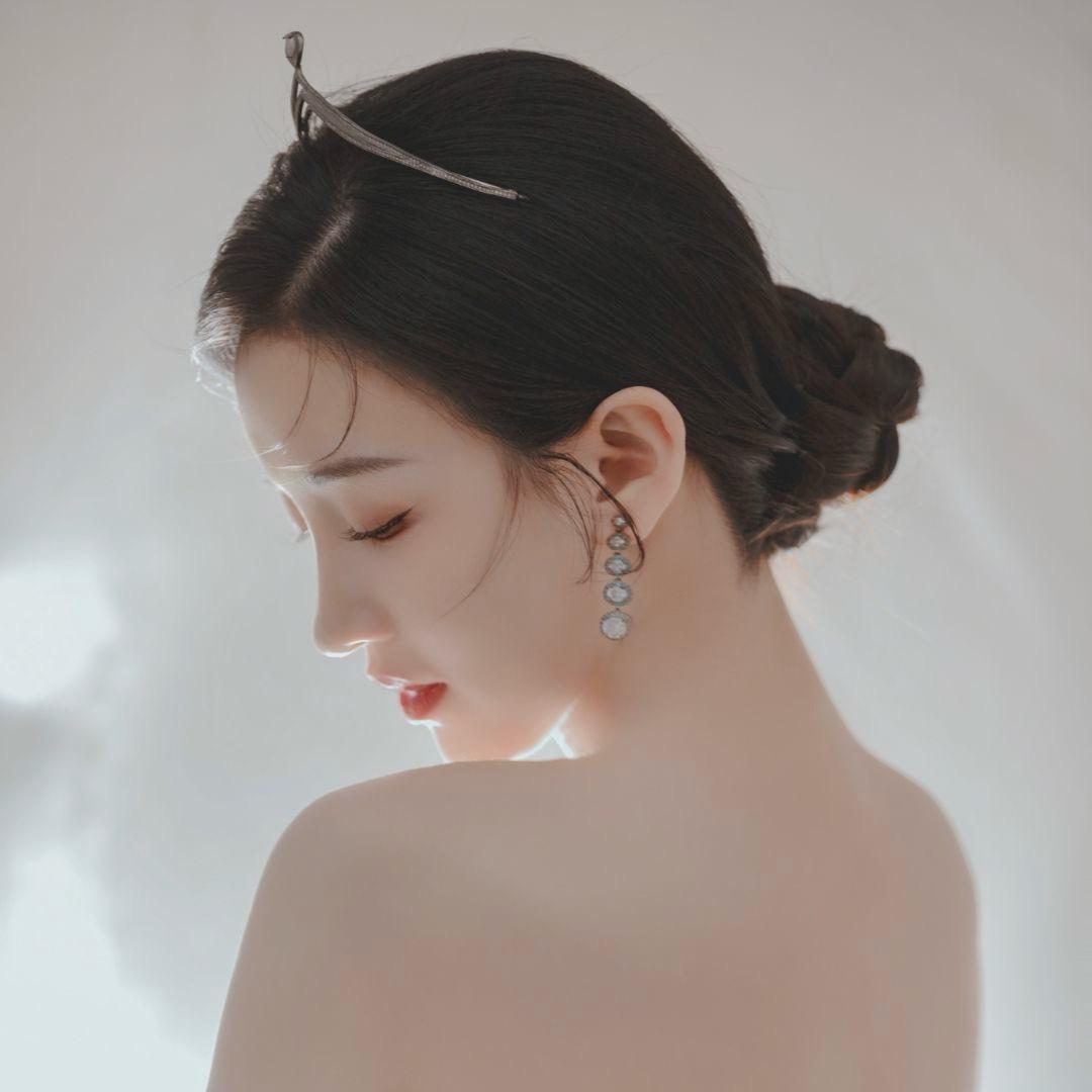 俞柒柒⁹²⁷⁷