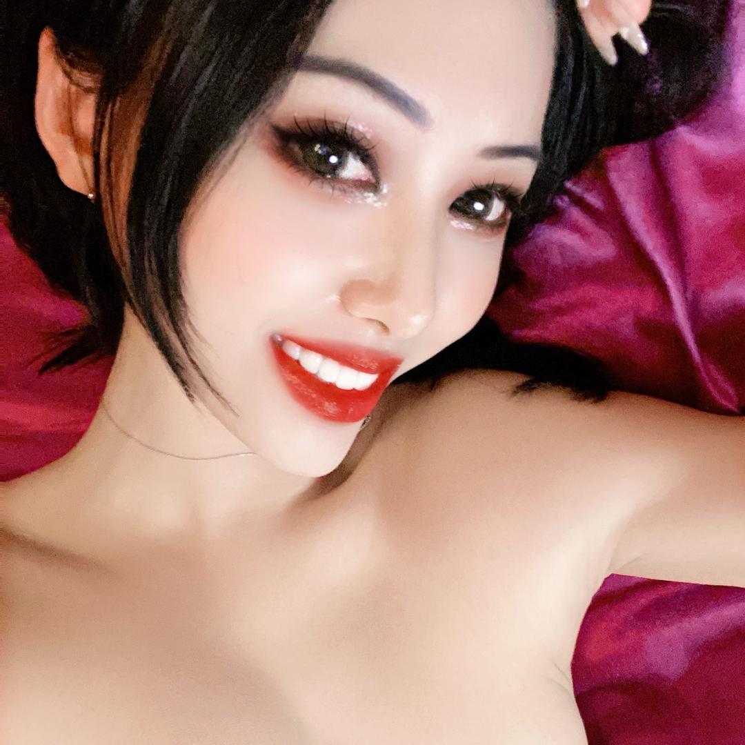 莉娜喵