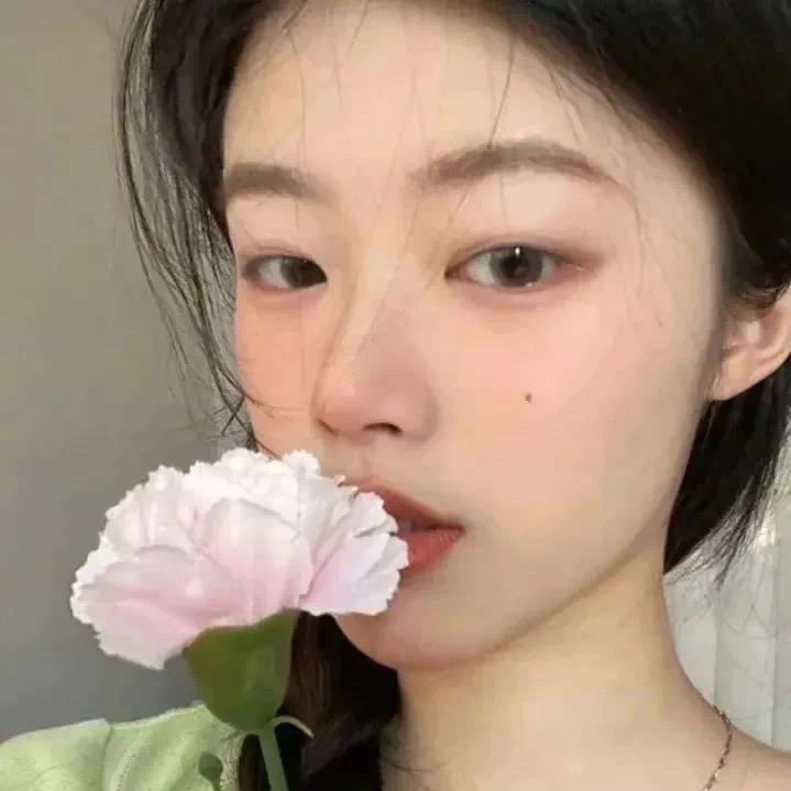 一只瓶子