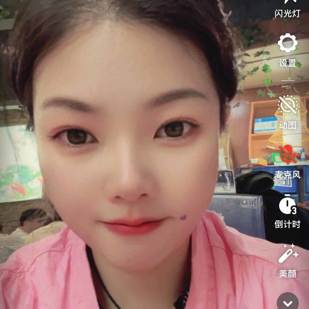 振羽广场老板娘