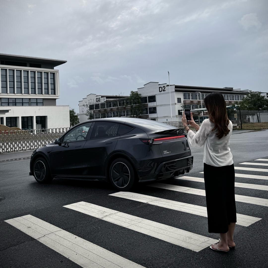 焕新版ModelY-婷