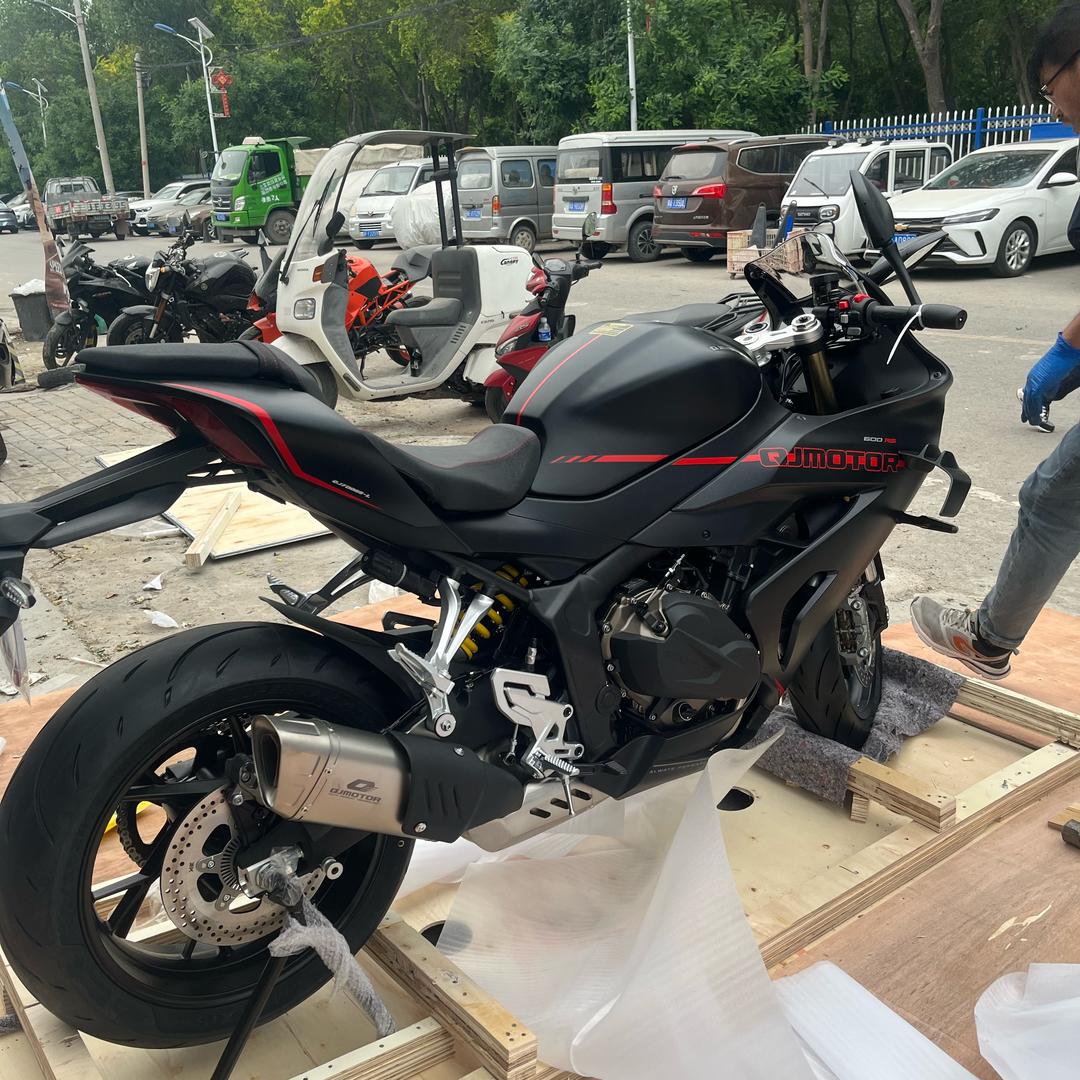 漠日机车维修保养