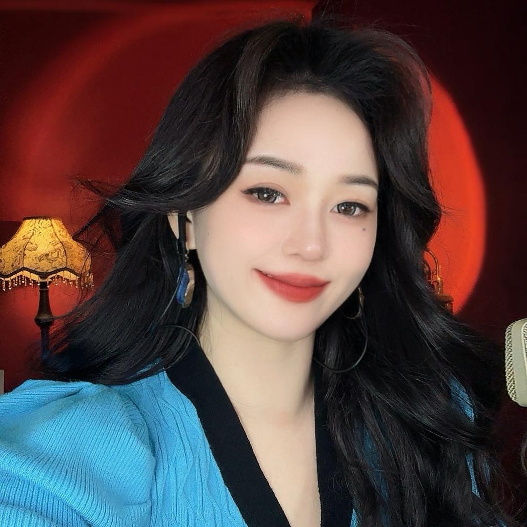 小虎牙秋秋💃