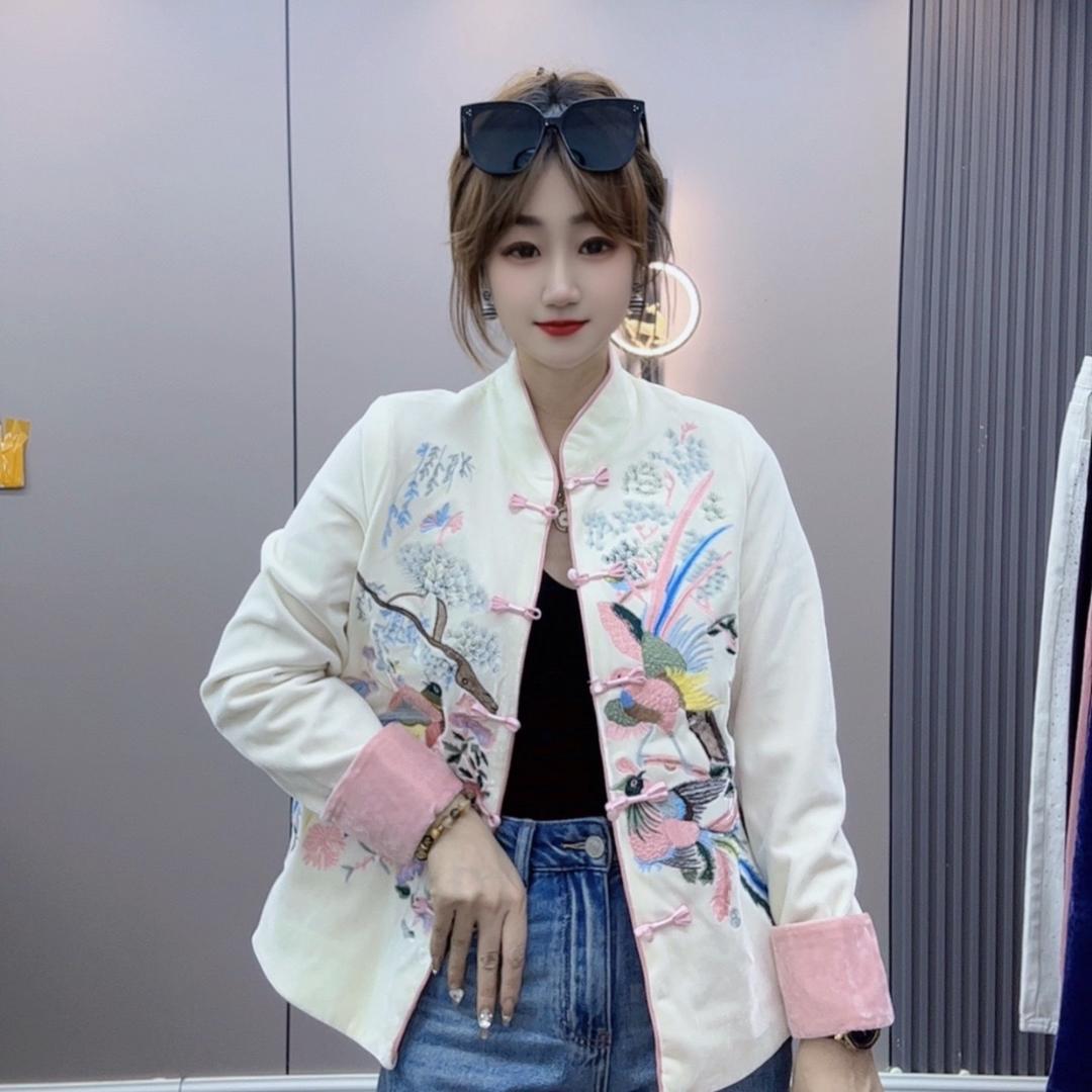 多莉娅女装服饰
