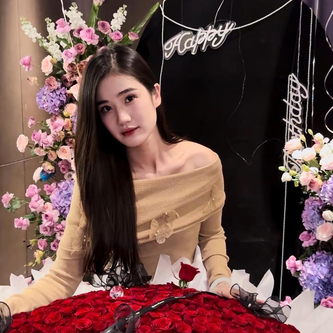 肖肖（秦瑞瑞呀🍑好物分享）