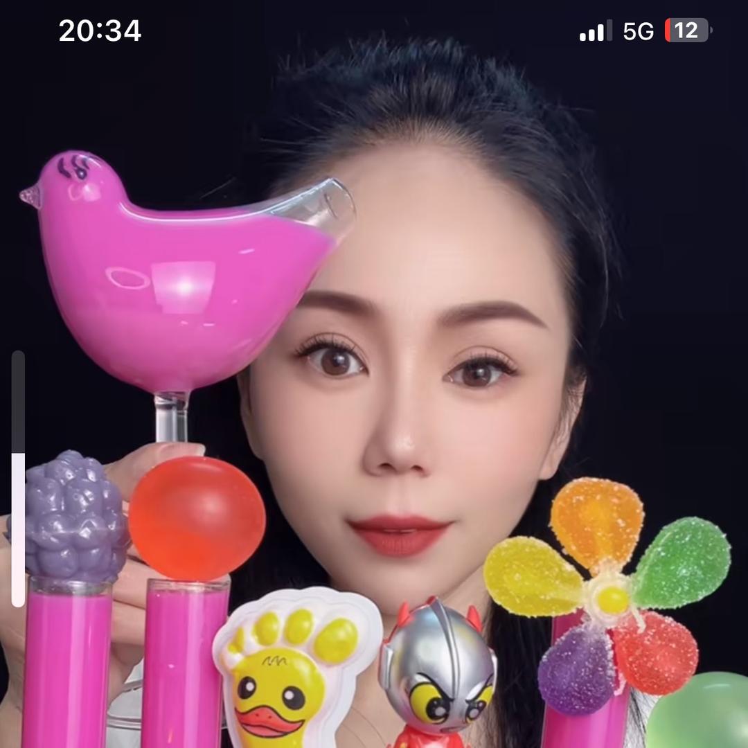 珍珍爱吃喝