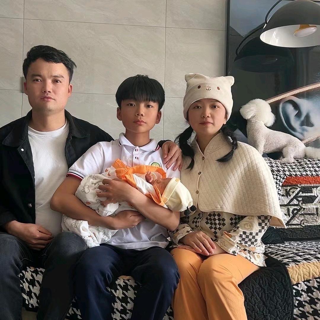 苗苗夫妇👩‍❤️‍👨