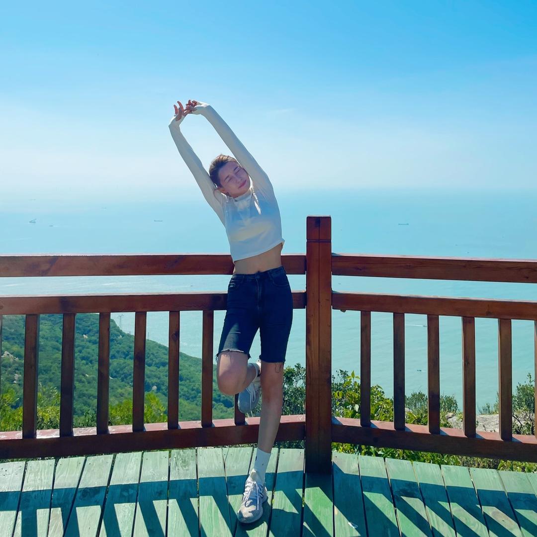 见喜瑜伽-李婷