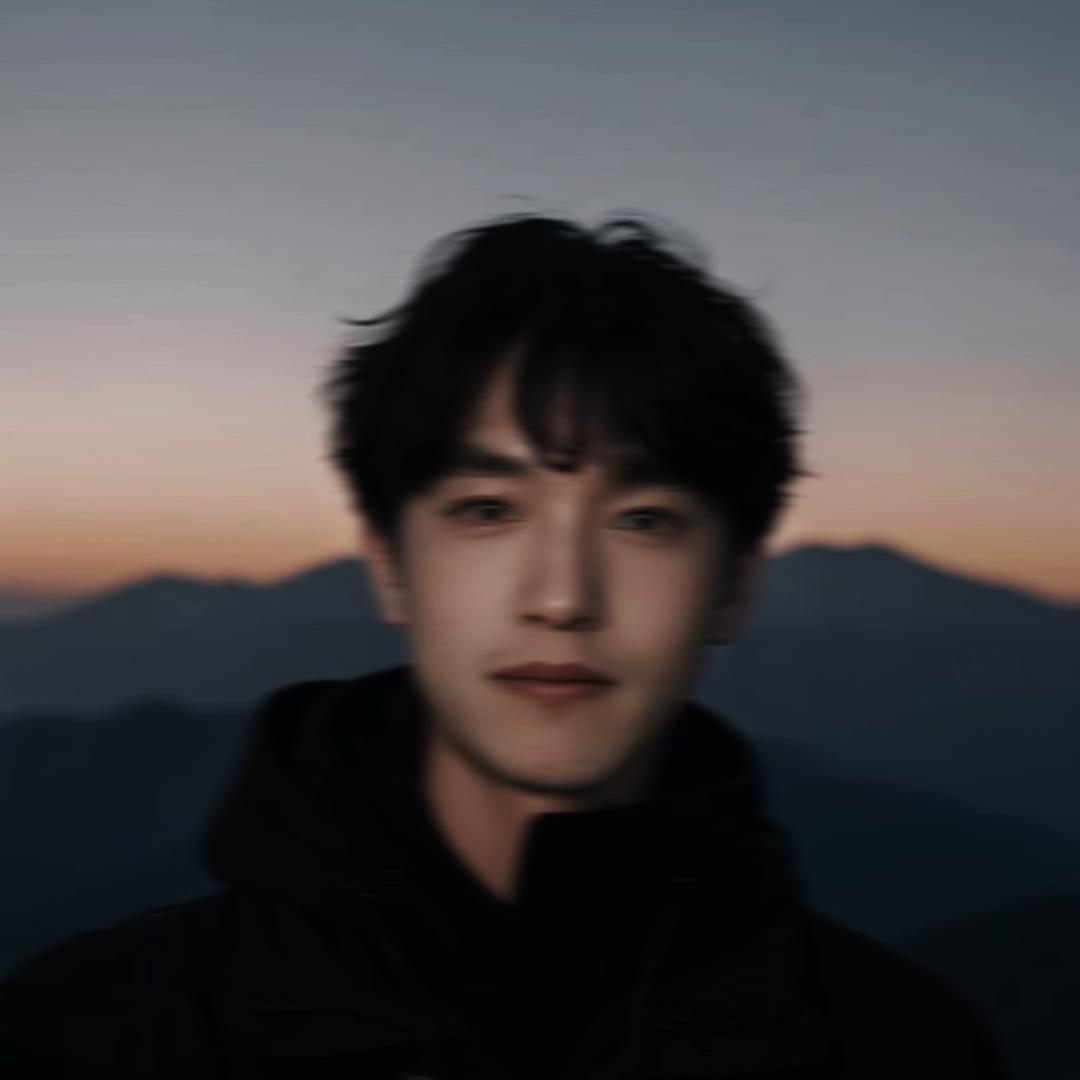 且见青山