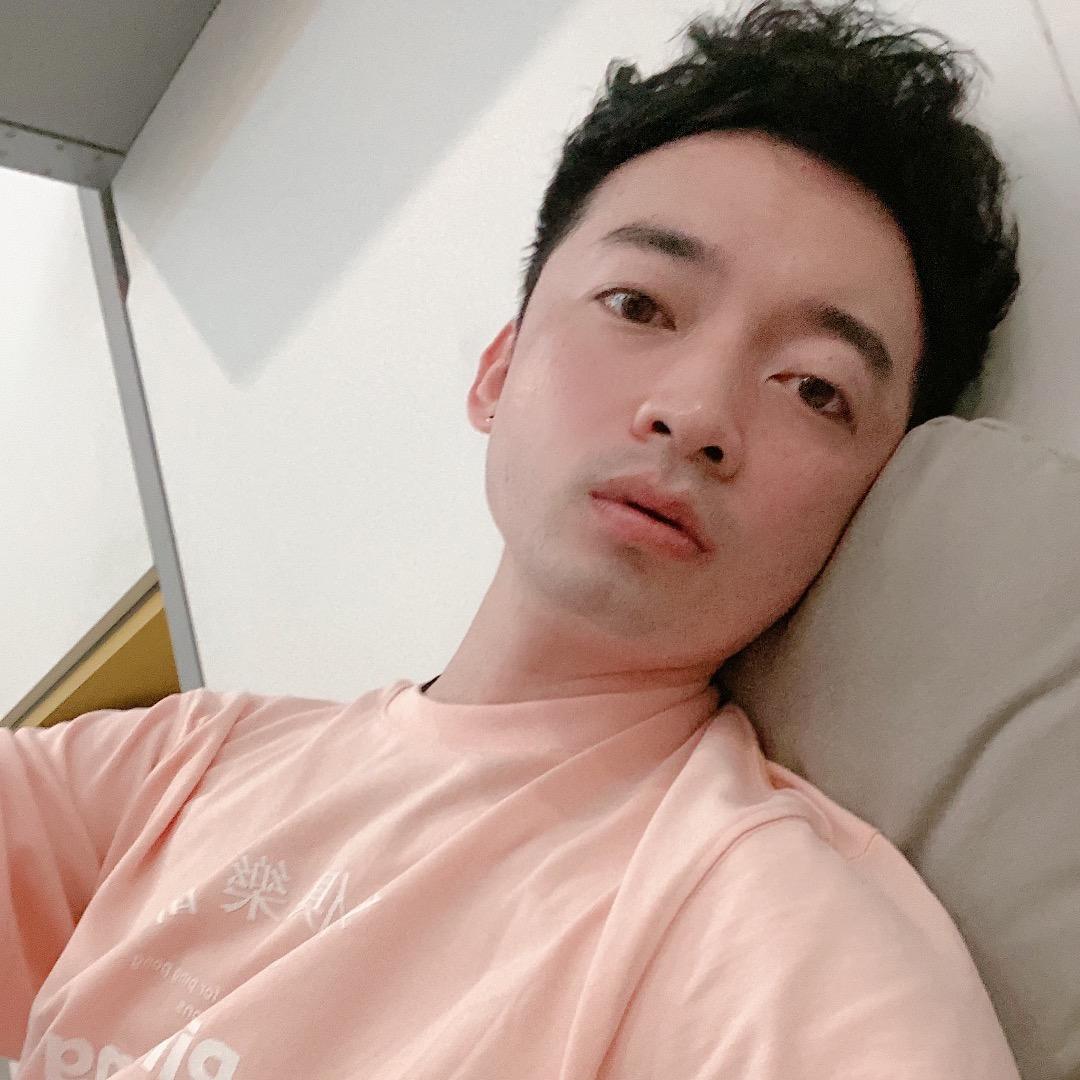 君君睡醒了