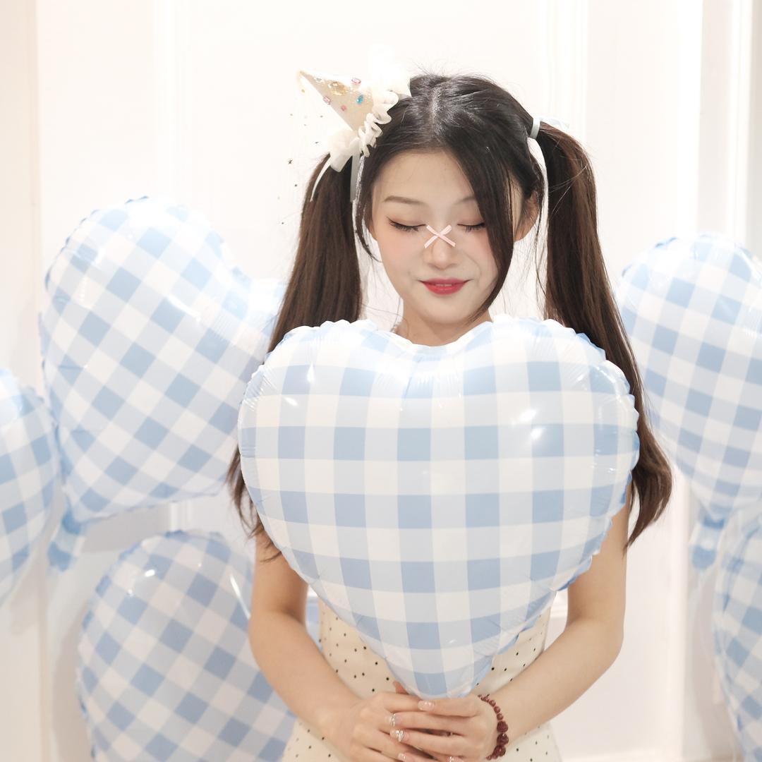 镜里鬼汤圆
