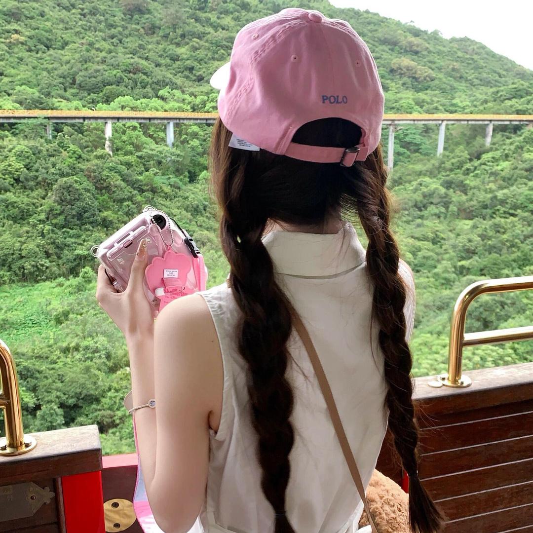 奶油莓莓
