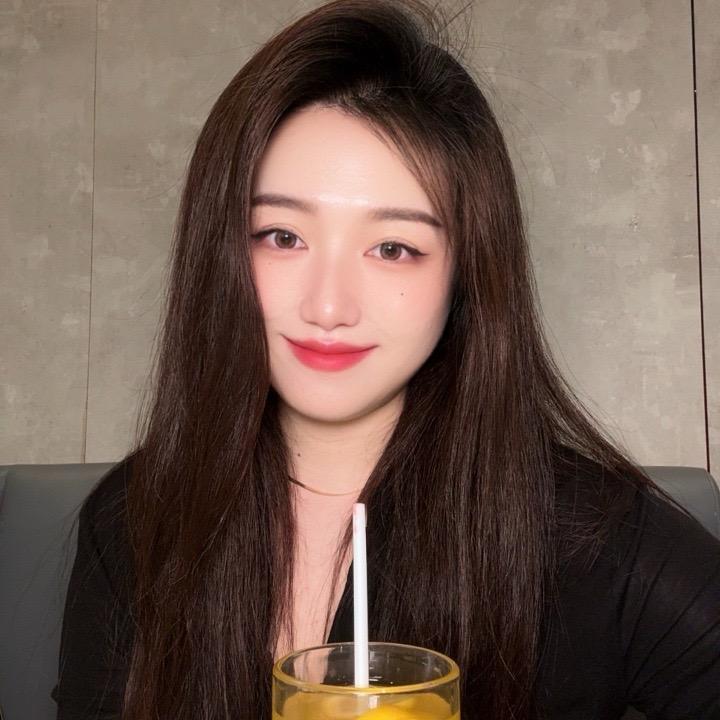 欣欣子.