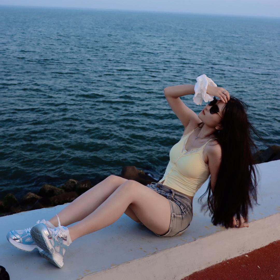 单眼皮的静静zhi