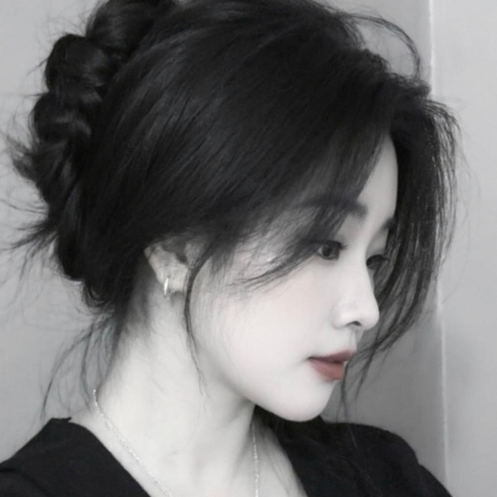 陈𝒞𝒽ℯ𝓃 ᥫᩣ