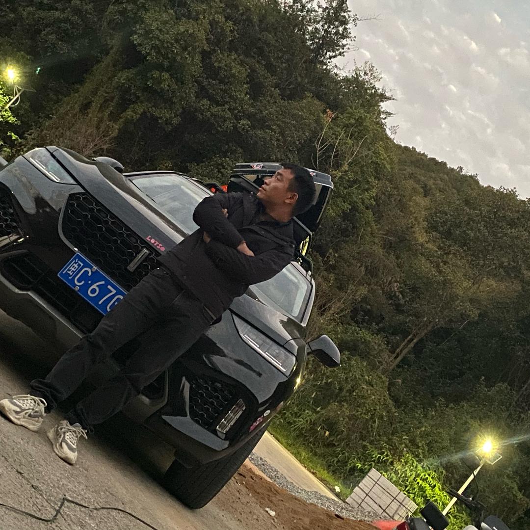 户外小伟哥  不定时户外露营直播钓鱼