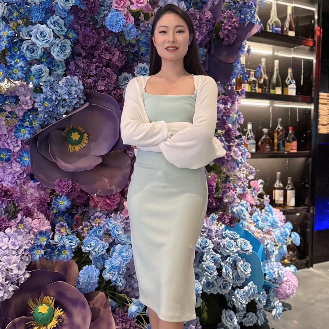 偲妧美体内衣  莎莎
