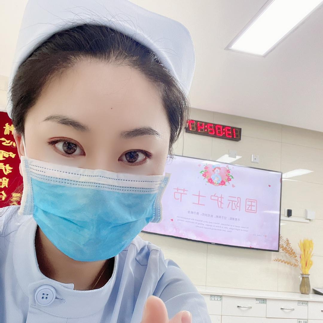 楼兰姑娘。