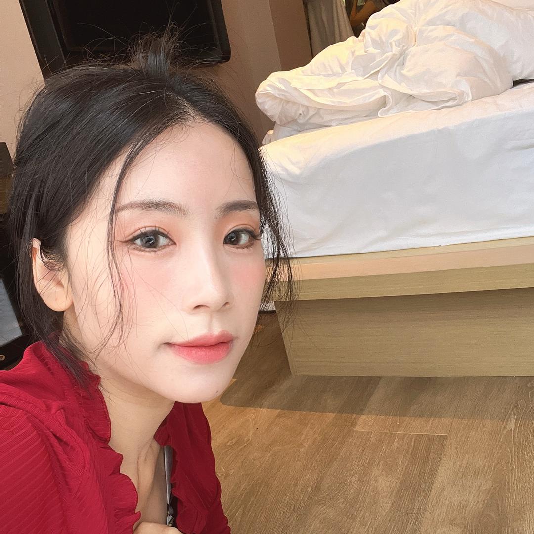 宝儿。