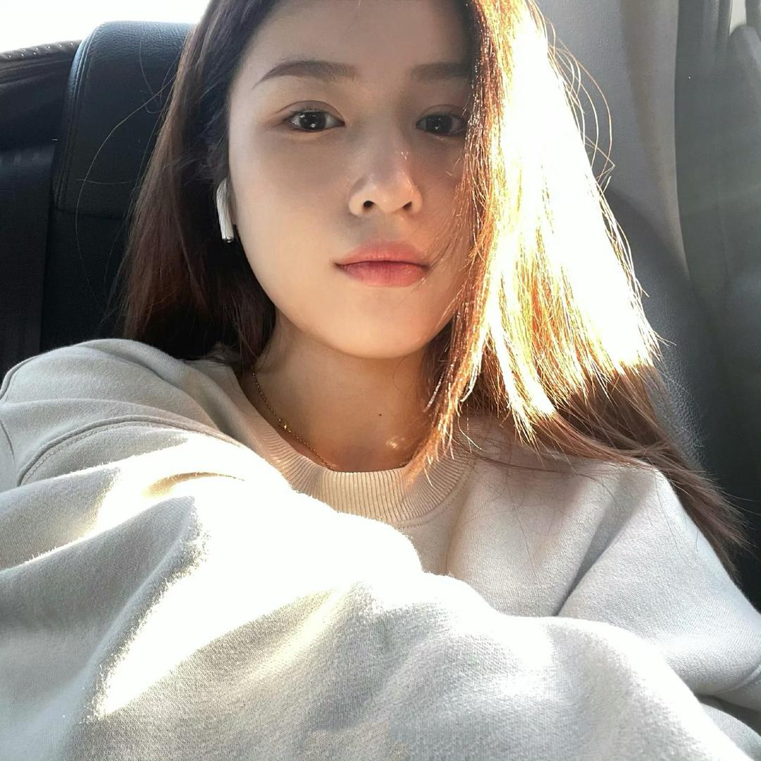 乐一奥女士