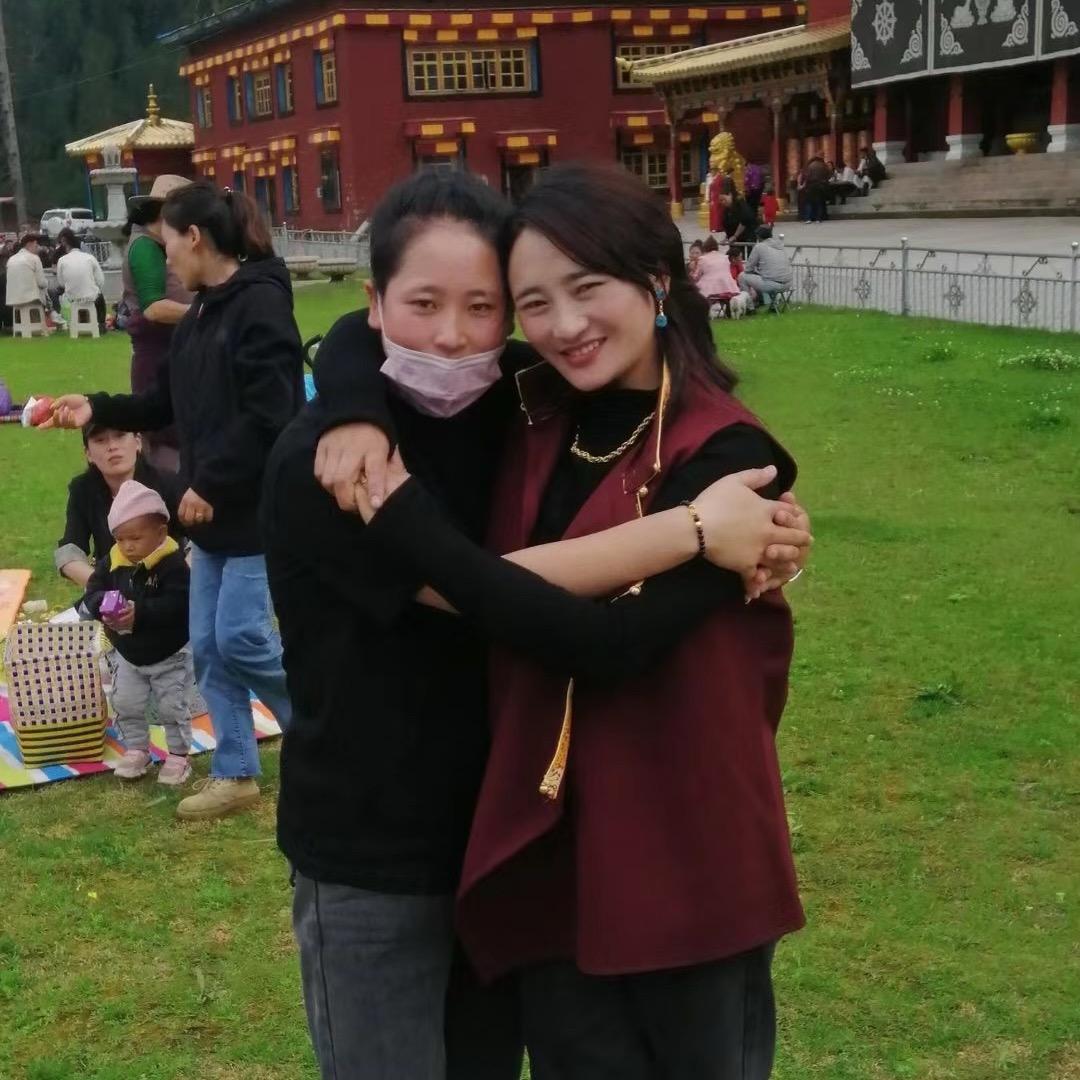 🕊️🌻月光下的阿爸🌻🕊️