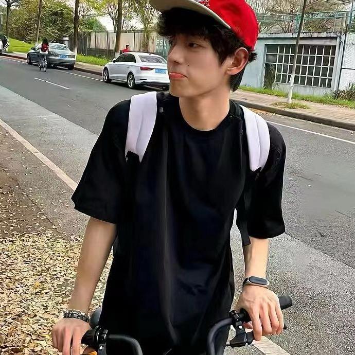 让他一个人呆会儿